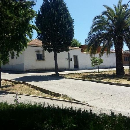 فيلا La Casa De La Puebla La Puebla de Montalbán المظهر الخارجي الصورة